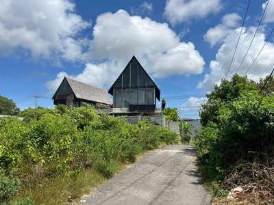 2 are Ocean View land in Uluwatu