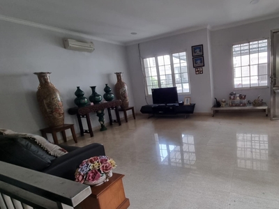 Dijual Di Jual cepat rumah 3 lantai dikawasan elite Sunter Jakart