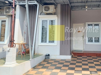 Dijual Dijual rumah 500jutaan semi furnished onegatesystem lokasi