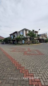 Dijual Rumah Semi Furnished Posisi Hook SHM Araya 1 Surabaya Timu