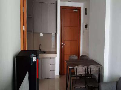 Di sewakan tahunan 2 BR furnish baru apartement the nest