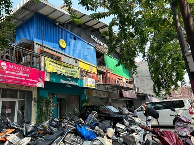 BISA SEWA PER 3 BULAN. Disewakan Kios Tempat Usaha di Pondok Kelapa.