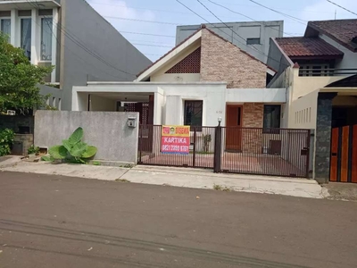 Disewakan rumah siap huni.strategis.dlm kota.