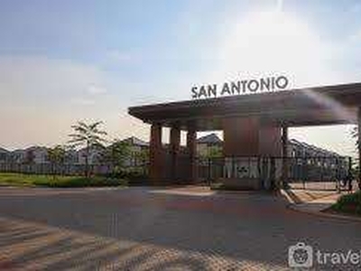 Disewakan Rumah Turun Harga Terjangkau Cluster San Antonio