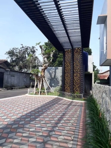 TOWN HOUSE MEWAH 2LT READY Lokasi Durian Banyumanik Semarang