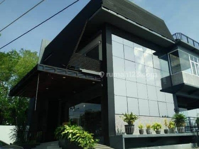 BANGUNAN EX CAFE N RESTO DI CANDI GOLF, SEMARANG