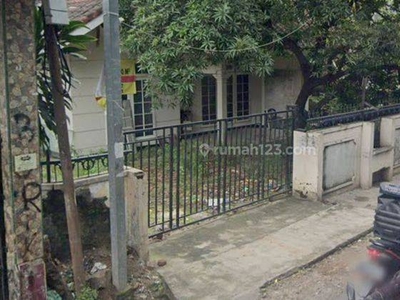 Dijual tanah dan bangunan di Jalan kresek raya