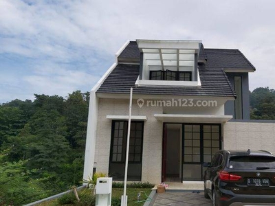 Disewakan Rumah Dengan View Hijau di Resor Dago Pakar