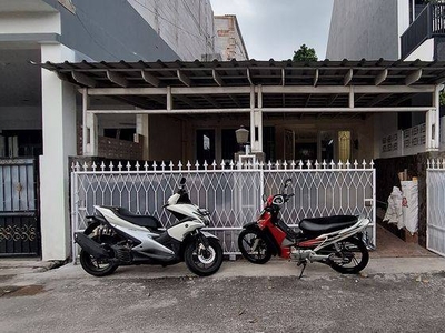 Disewakan Rumah Duren Sawit Bagus Siap Huni