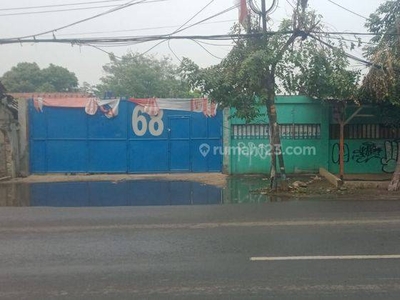 Gudang cipondoh Raya kota Tangerang di Jln KH. Hasyim Ashari Cipondoh kota tangerang