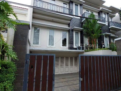 kan Luxurious Modern House Pondok Indah