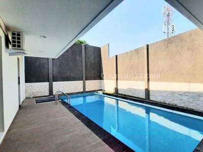 Rumah bagus minimalis ada kolam renang siap huni disewakan di telaga bodas gajahmungkur semarang atas