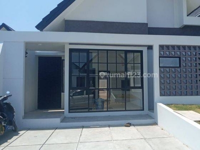 Rumah baru modern minimalis tengah kota Semarang siap huni dekat KIC dekat tol disewakan di The miles BSB City Ngaliyan Semarang barat