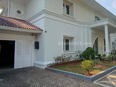 Rumah Cantik 2 Lantai, Prime Location Di Pondok Indah