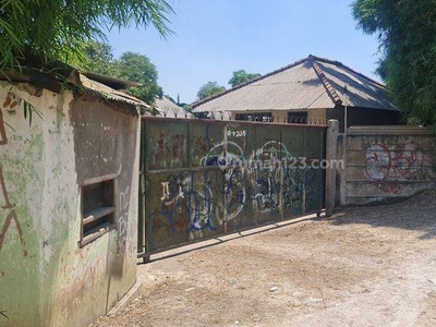 Tanah bonus gudang di Jl Raya Puspitek Serpong