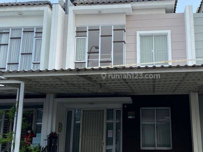 Di sewqkan rumah furnish 2 lantai dengan fasilitas bagus