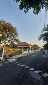 Tanah Tepi Jalan Banteng Dekat Jalan Damai Jakal Km 8