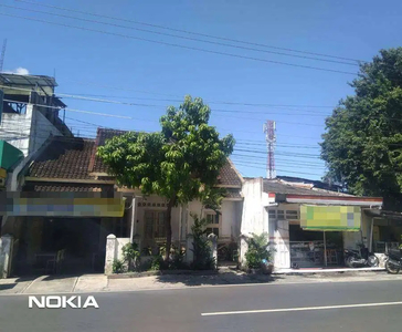Rumah bangunan klasik cocok untuk homestay Tengah Kota Solo