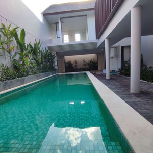 Rumah Baru Dengan Private Pool