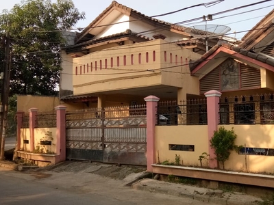 Rumah Semi Furnish 5 Kamar di Villa Nusa Indah Gunung Putri Bogor