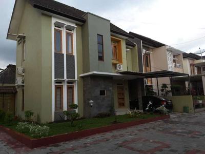 Rumah Mewah Jogja, Dalam Perumahan Belakang Hotel Hyatt Regency