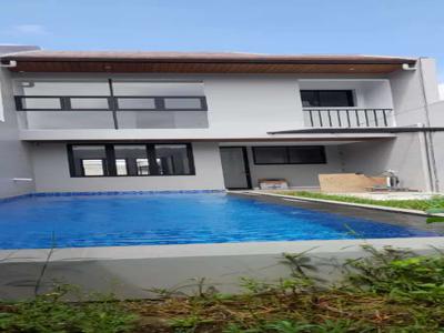 Rumah Mewah Siap Huni Bonus Private Pool di Setiabudi Regency Bandung