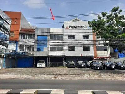 Disewakan Ruko 3,5 Lantai ,Luas 224m2 di Pondok Pinang, Ciputat Raya,