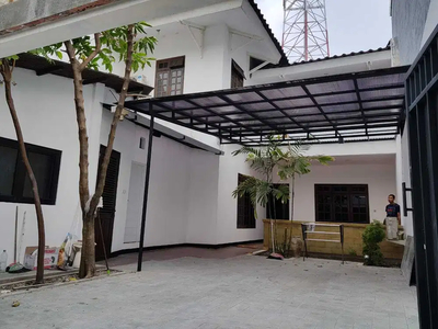 Disewakan Rumah SIMPANG DARMO PERMAI SELATAN Surabaya barat