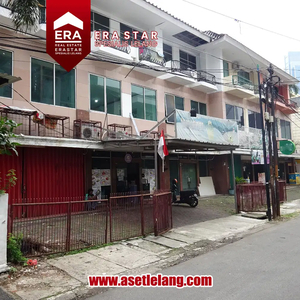 Ruko 3 Lantai Jalan Bendungan Hilir, Tanah Abang, Jakarta Pusat