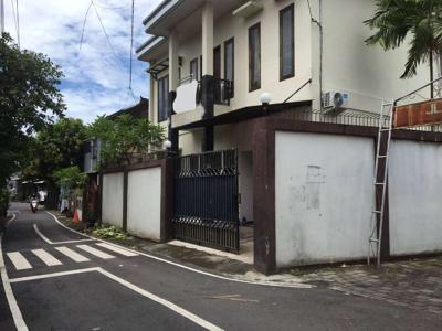 DIJUAL RUMAH MASIH BAGUS TERAWAT BONUS KOS-KOSAN 3 UNIT