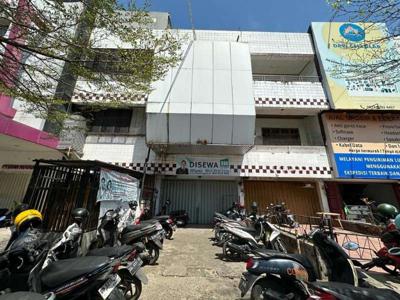 Disewakan ruko 3lt jl pengayoman, makassar (al)