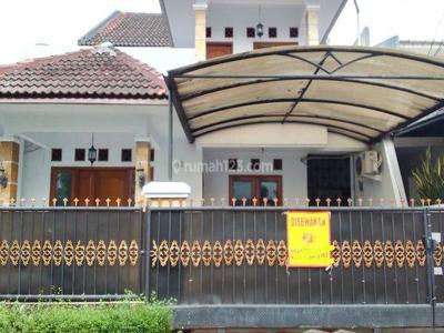 Disewakan rumah 2 lantai siap huni di Bintaro sektor 2