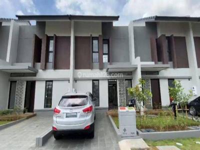 Rumah Cantik Modern di Flora Summarecon Bandung
