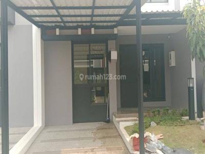 Disewakan Rumah 2 Lantai di Cluster Baroni Type 6 Luxury 1, Summarecon