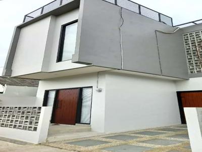 Rumah dijual 2 lantai di Cluster Cisaranten Arcamanik Bandung