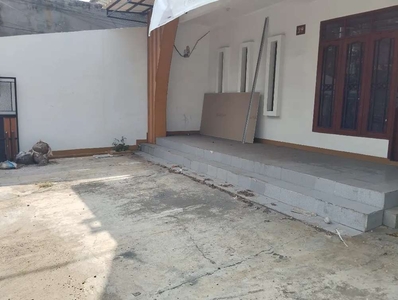 Disewakan Tempat Usaha 2 Lantai Mainroad Katamso