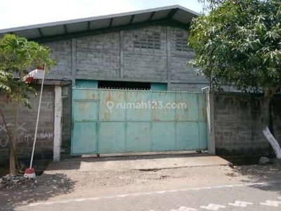 Gudang Lokasi Di Jl. Kuwukan Surabaya Barat