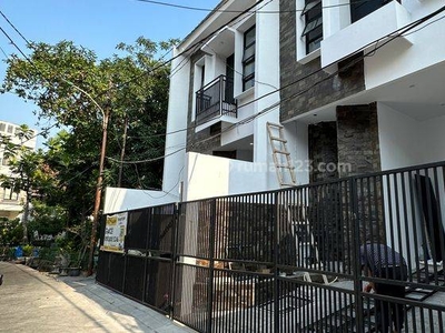 Non.651s , Rumah Hoki 2 Lantai Tanjung Duren Jakarta Barat