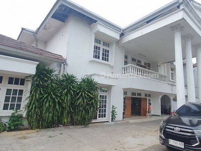 Rumah 2 Lt, Parkir Muat 50 Mobil. Akses Bagus, Cocok Buat Kantor Atau Studio