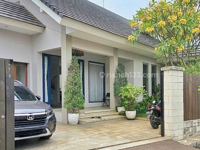 Rumah di Jatipadang, Jakarta Selatan Nyaman Bener Deh..