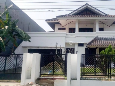 Dijual Rumah 2 Lantai di Kota Padang Lokasi Strategis Dekat Stasiun Padang UPI YPTK Plaza Andalas Transmart Padang dan RS Dr M Djamil - Padang