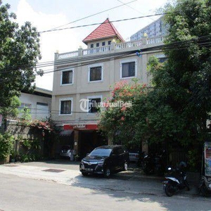 Dijual Rumah 3 Lantai Bagus Unfurnished SHM di Lelang Hotel Di Lengkong - Bandung