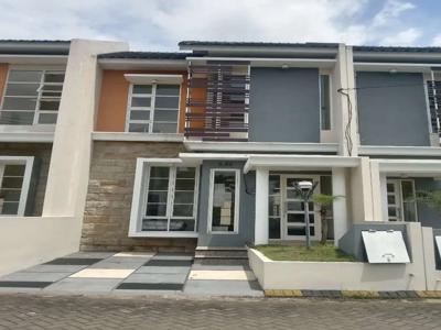 Dijual rumah siap huni 2 lantai