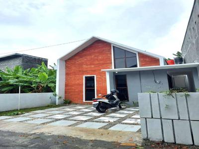 Rumah Baru dekat Mushola dan Jalan Raya Tajem