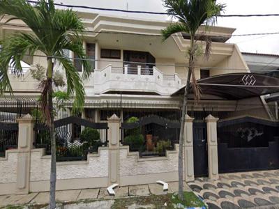 Rumah Siap Huni 2 Lantai Simpang Darmo Permai Selatan Row Lebar