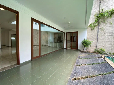 Beautiful Modern House With Pool In Pondok Indah Area