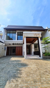 Dijual Brand New Luxurious Modern House Kemang