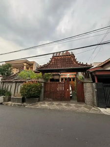 Di Jual Rumah Asri Lokasi Strategis di Matraman, Jakarta Timur