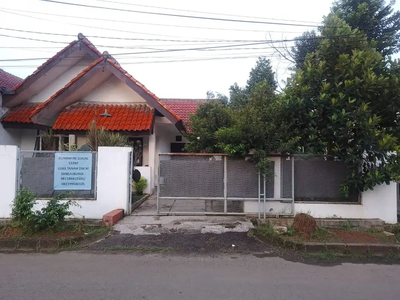 Di Jual Rumah Dengan lokasi Strategis di wilayah cileungsi