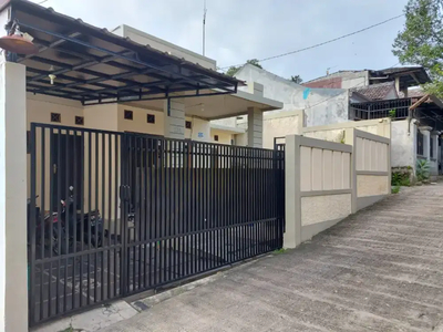 Di Jual Rumah Pribadi SHM Jalan Nilam II